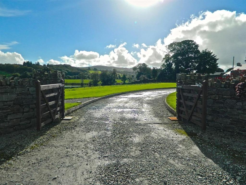 Lake House Dunmanway エクステリア 写真